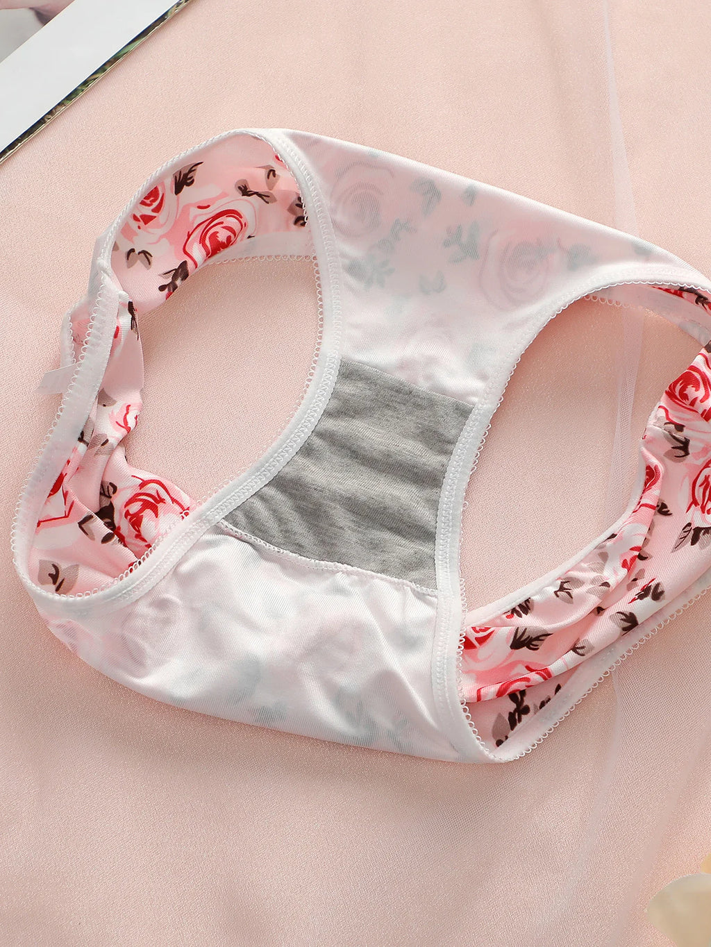 Women's sexy embroidered floral underwear with low waist and seamless breathability easy to wash and dry comfortable inside C896