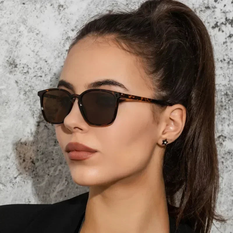 2025 Fashion Square Sunglasses Woman Retro Brand Designer Shades Sun Glasses Female Black Vintage Cat Eye Driving Oculos De Sol